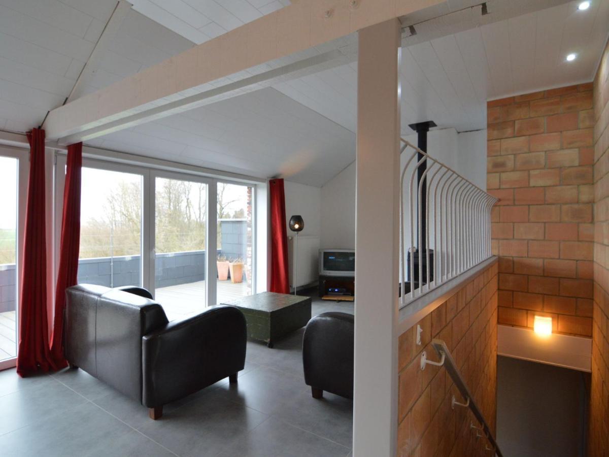 Cottage In Clavier Station With Infrared Sauna モダーヴ エクステリア 写真