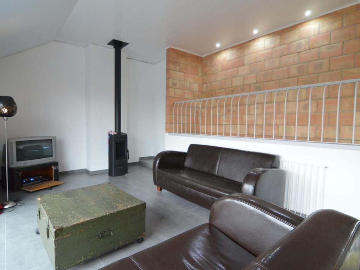 Cottage In Clavier Station With Infrared Sauna モダーヴ エクステリア 写真