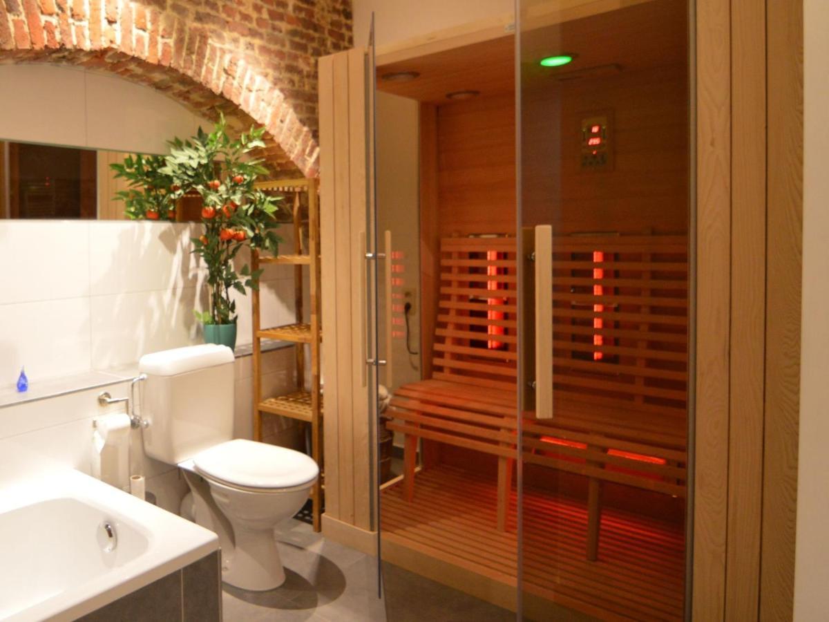 Cottage In Clavier Station With Infrared Sauna モダーヴ エクステリア 写真