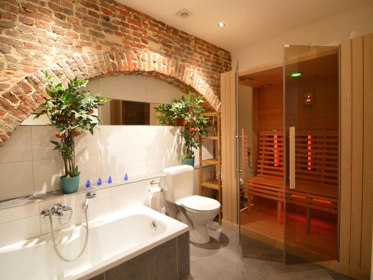 Cottage In Clavier Station With Infrared Sauna モダーヴ エクステリア 写真