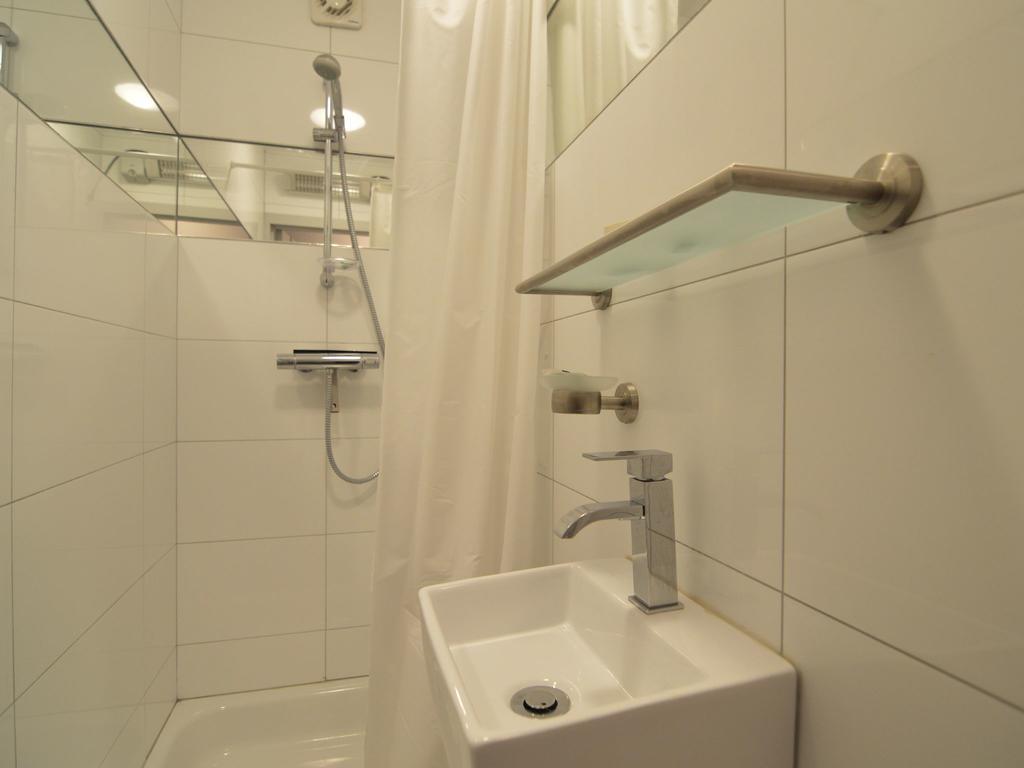 Cottage In Clavier Station With Infrared Sauna モダーヴ エクステリア 写真